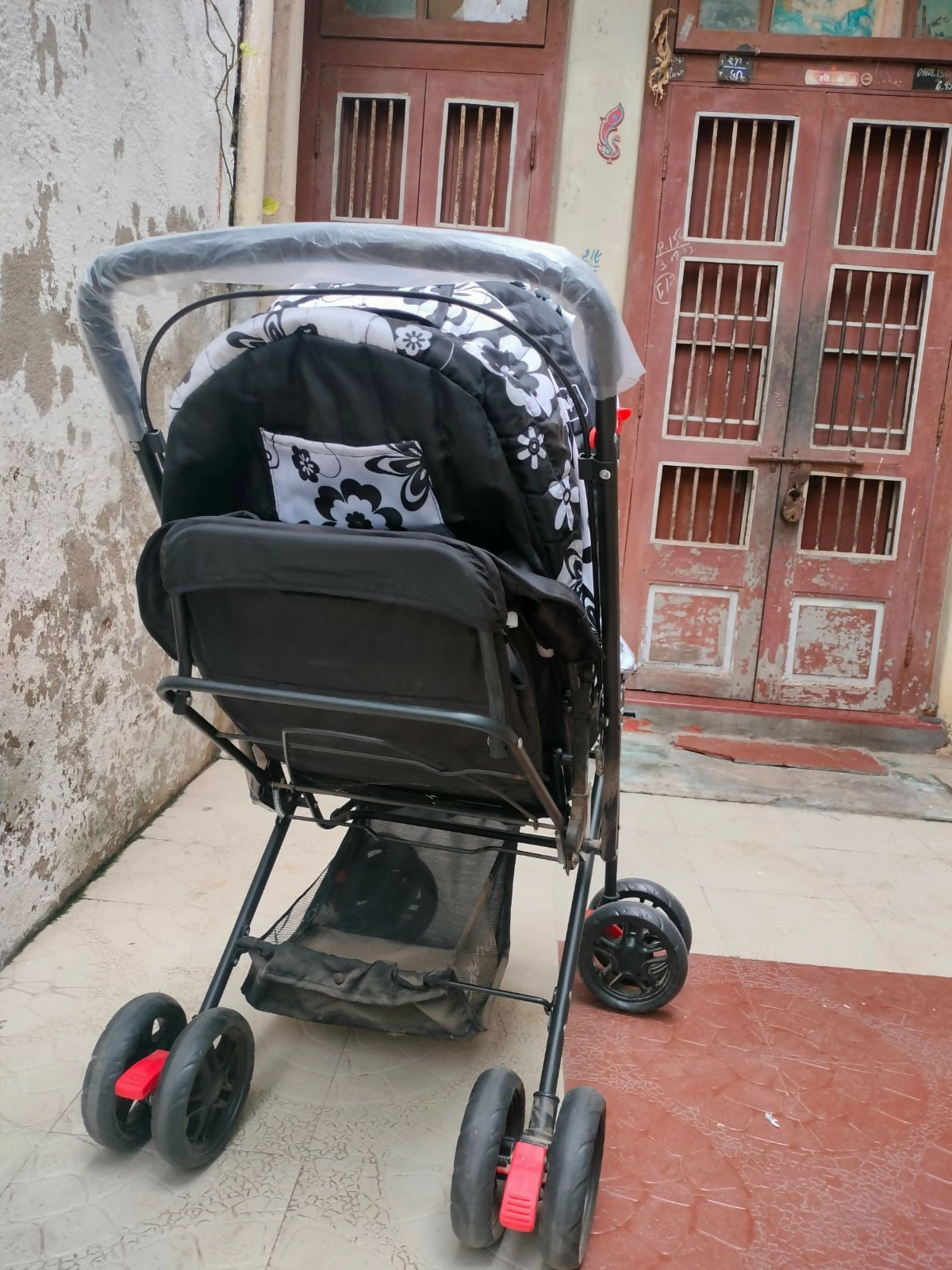 BABYHUG COSMO  Baby Stroller/Pram