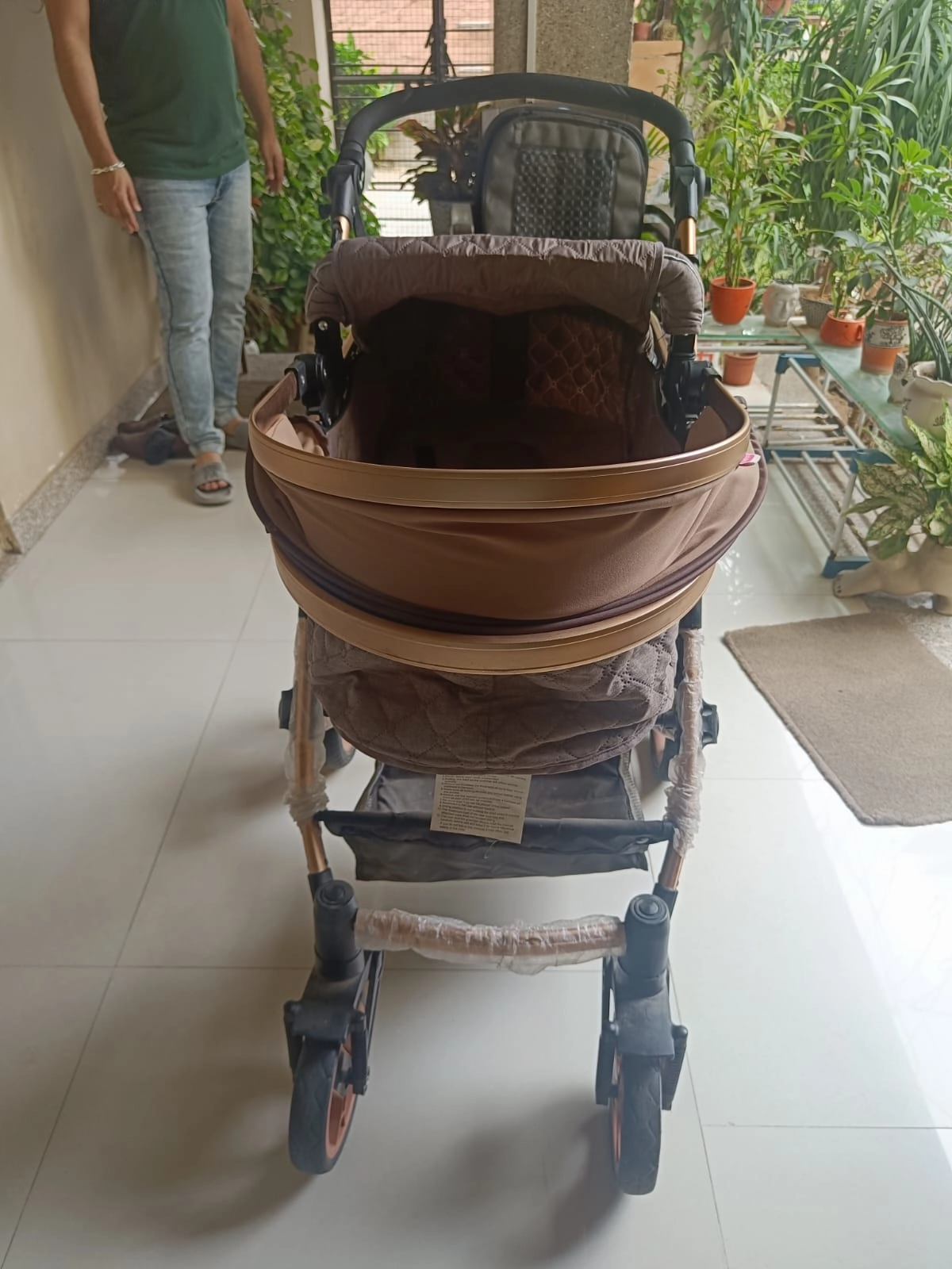 BABYHUG Majestic Stroller/Pram Cum Carry Cot with Canopy - Beige