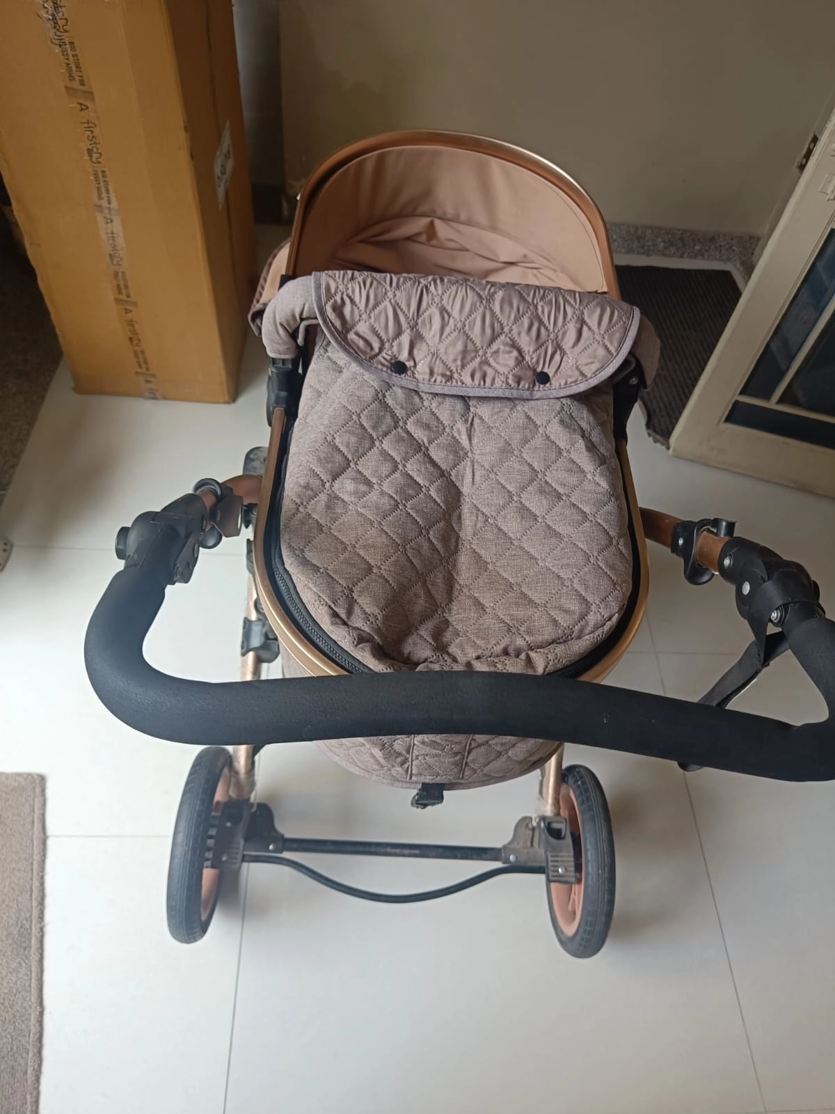 BABYHUG Majestic Stroller/Pram Cum Carry Cot with Canopy - Beige