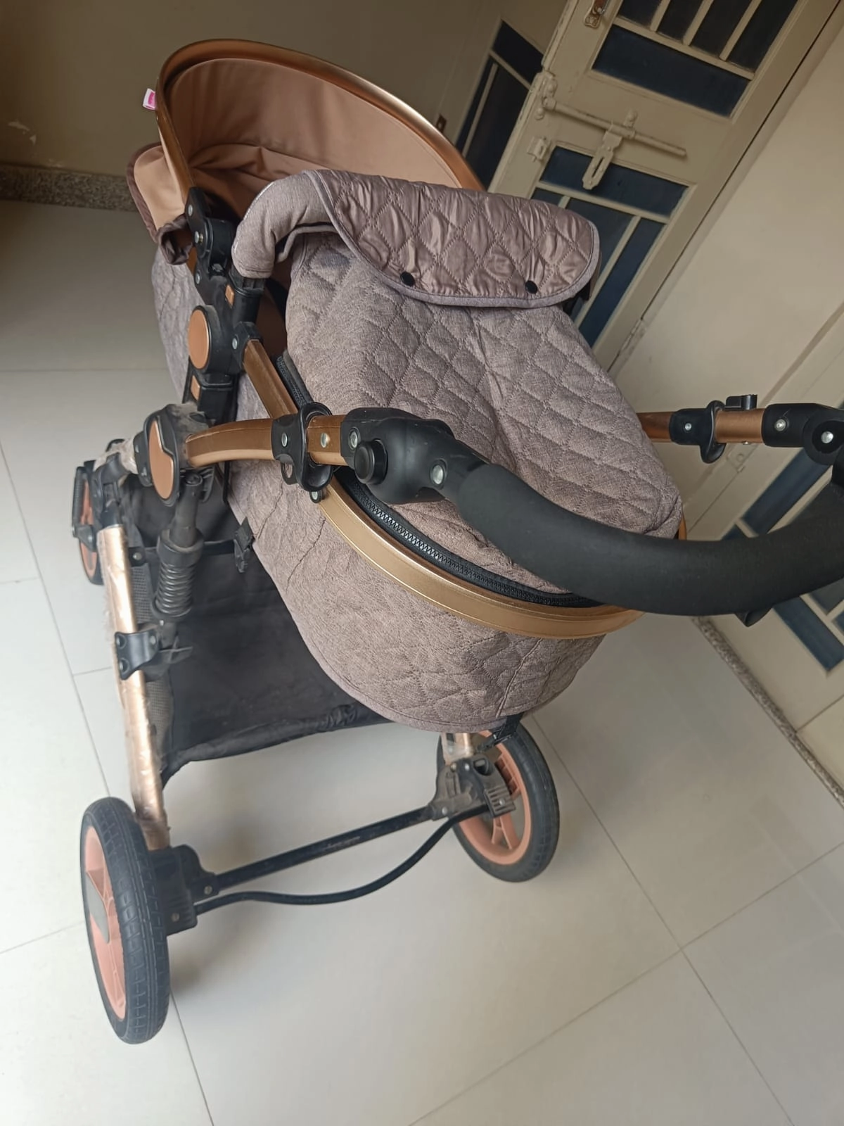 BABYHUG Majestic Stroller/Pram Cum Carry Cot with Canopy - Beige
