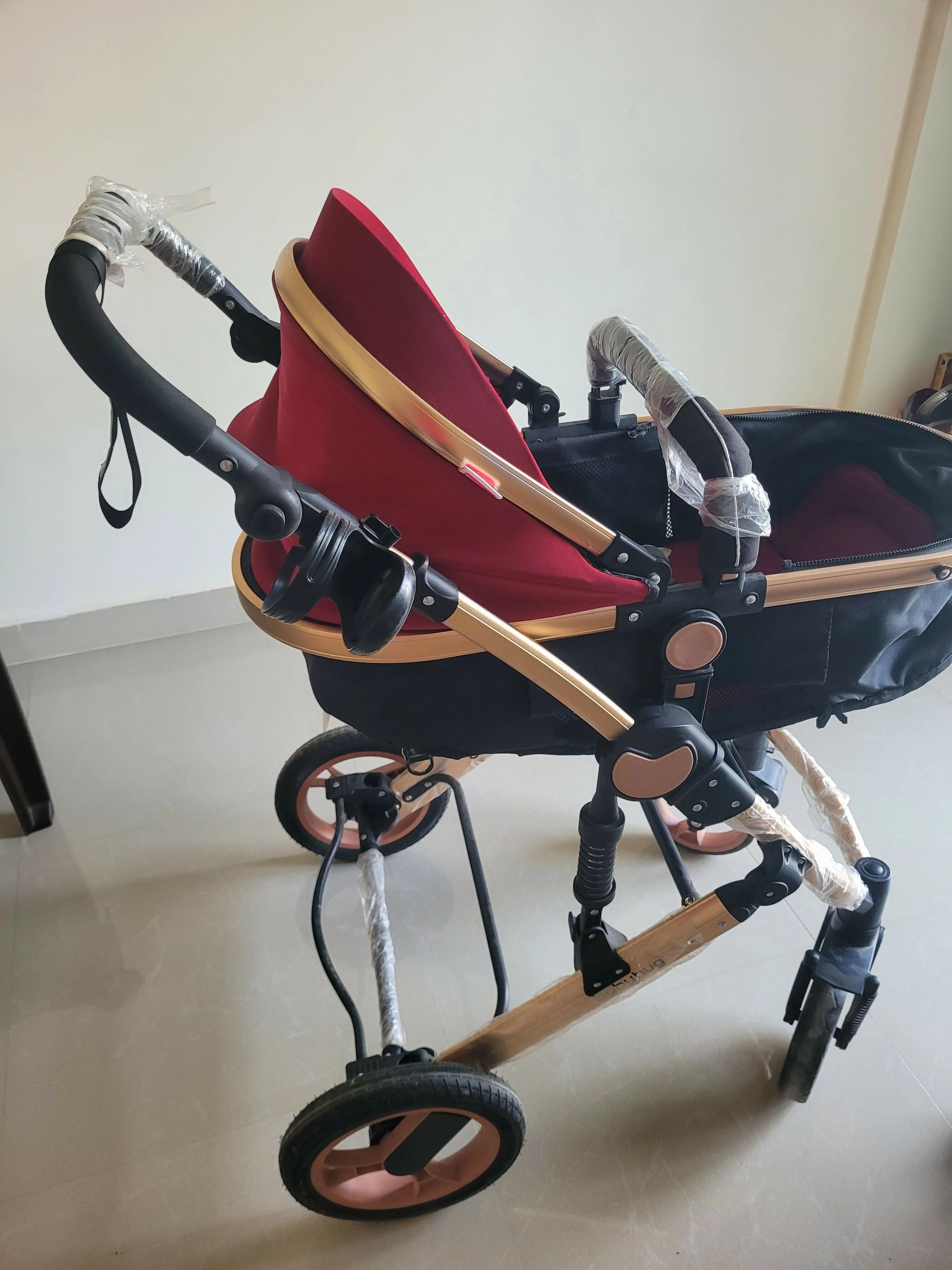 BABYHUG Majestic Stroller/Pram