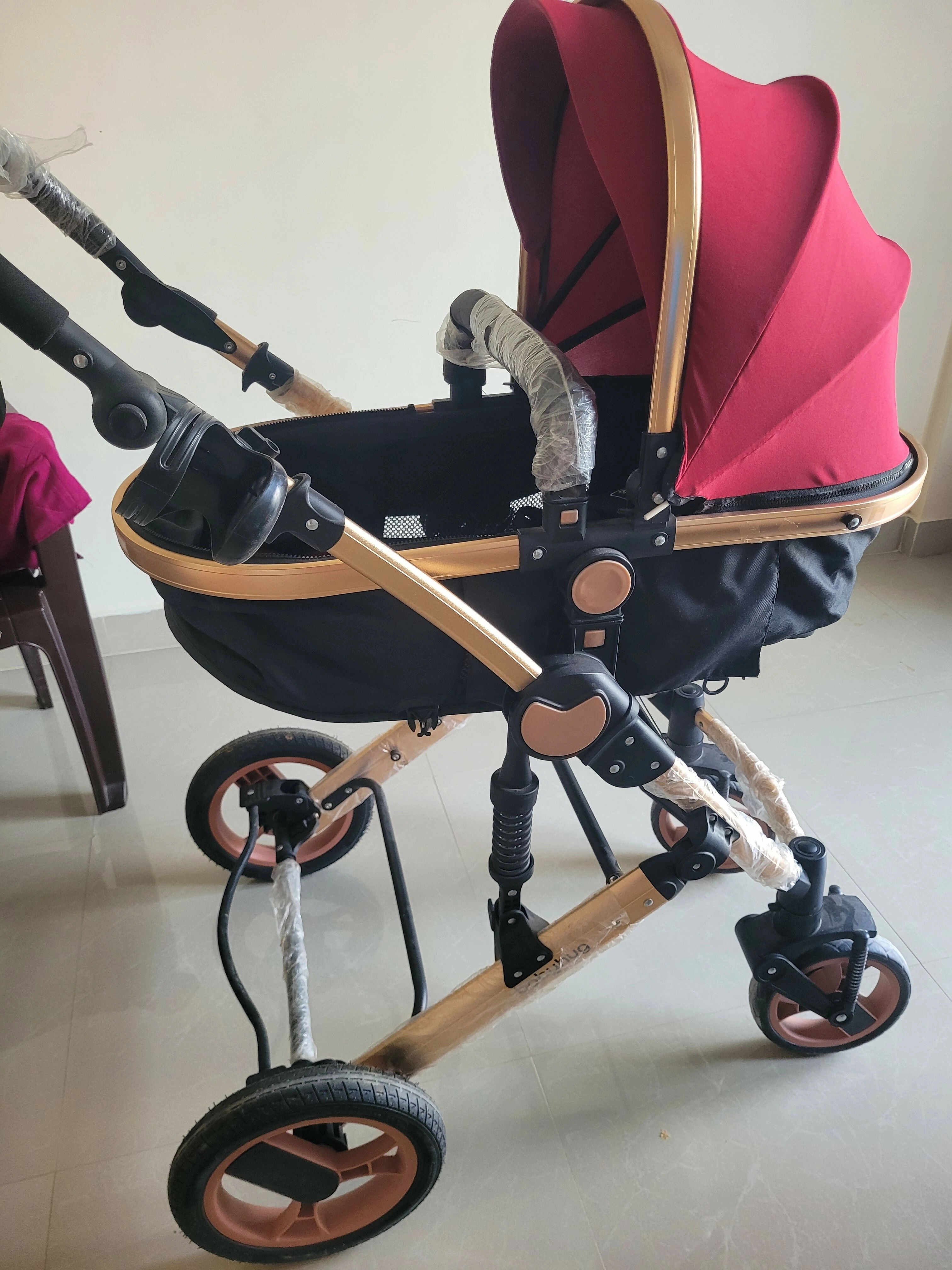 BABYHUG Majestic Stroller/Pram
