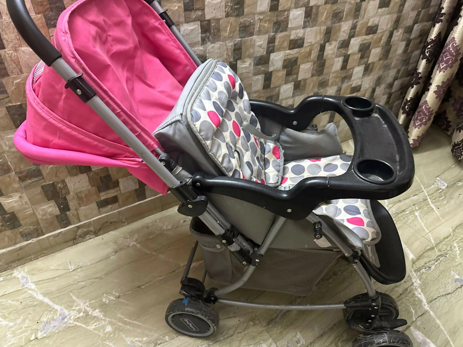 BABYHUG Rock And Roll Stroller/Pram