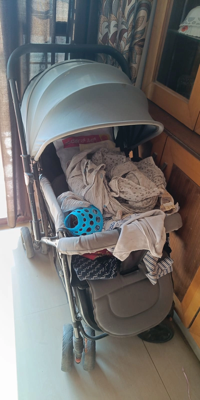 BABYHUG  Symphony Stroller/ Pram  With Reverisble Handle