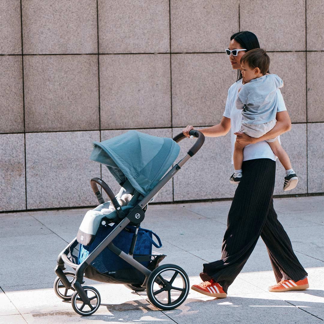 CYBEX Balios S Lux Essential Pushchair Bundle