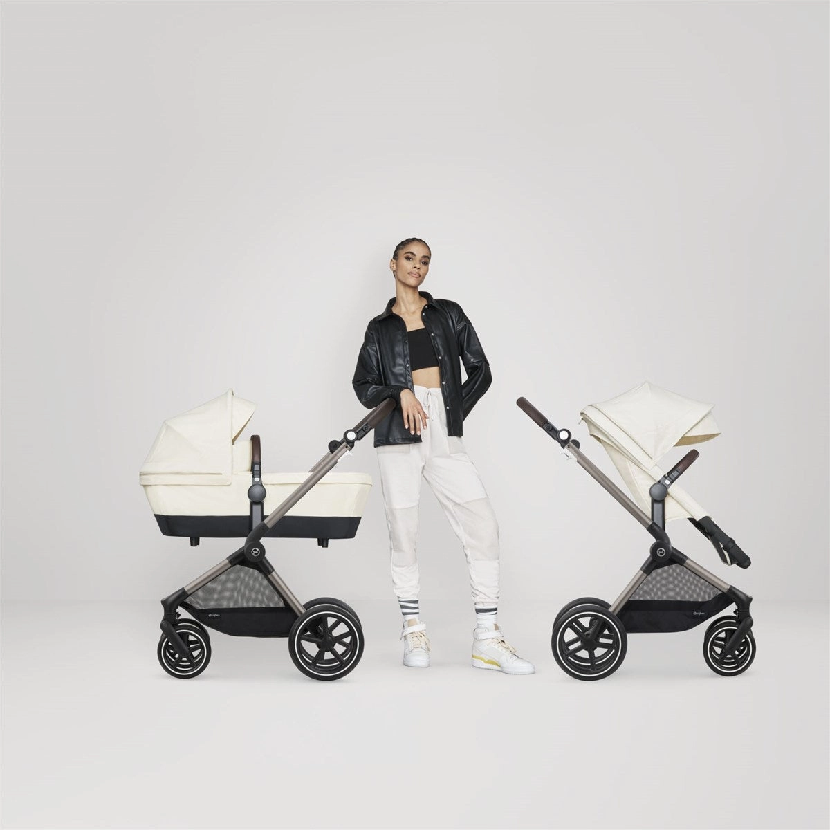 Cybex Eos Lux Essential Travel & Nursery Bundle, Moon Black
