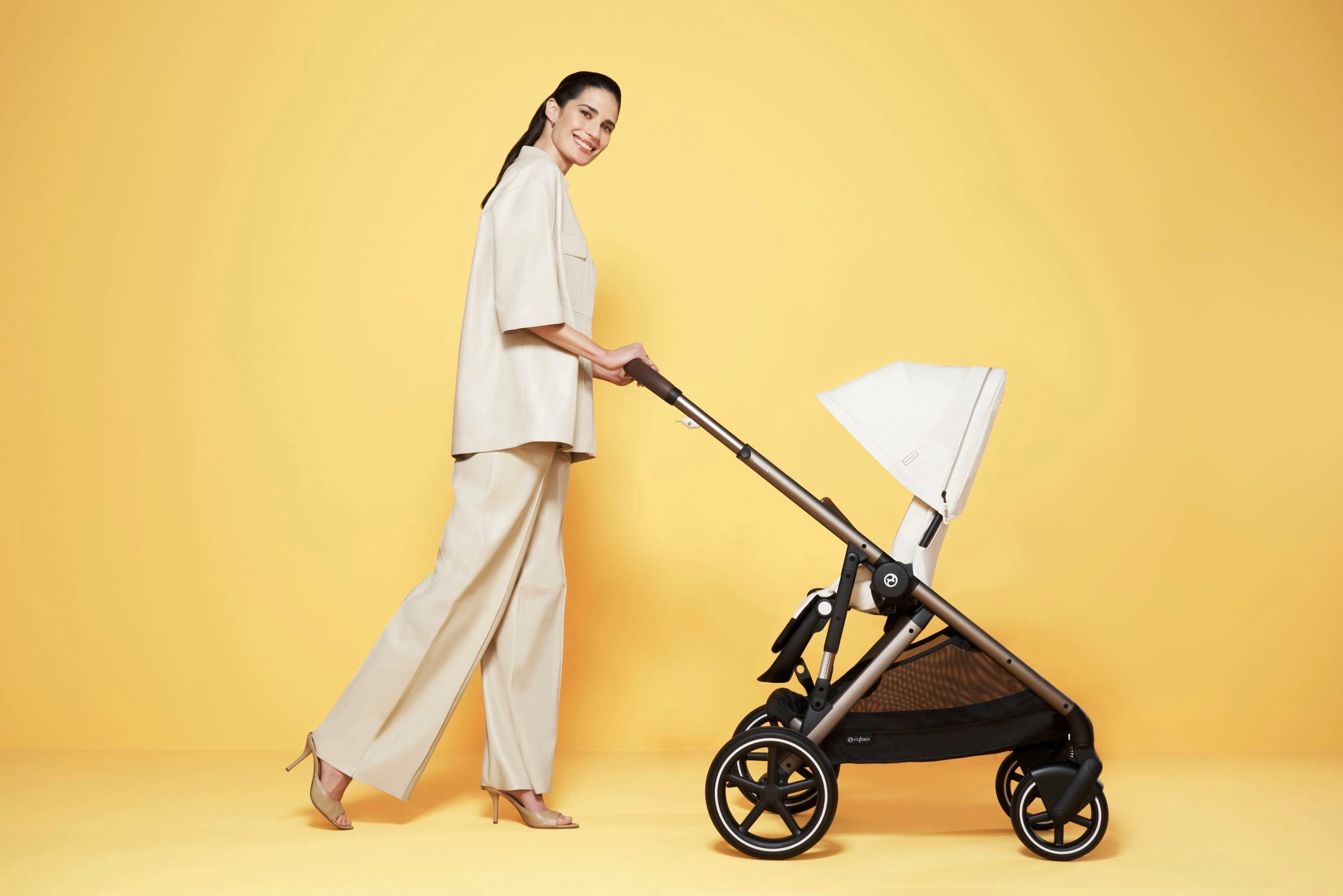 Cybex, Gazelle S Travel System Bundle w/ Cloud T i-Size, Lava Grey