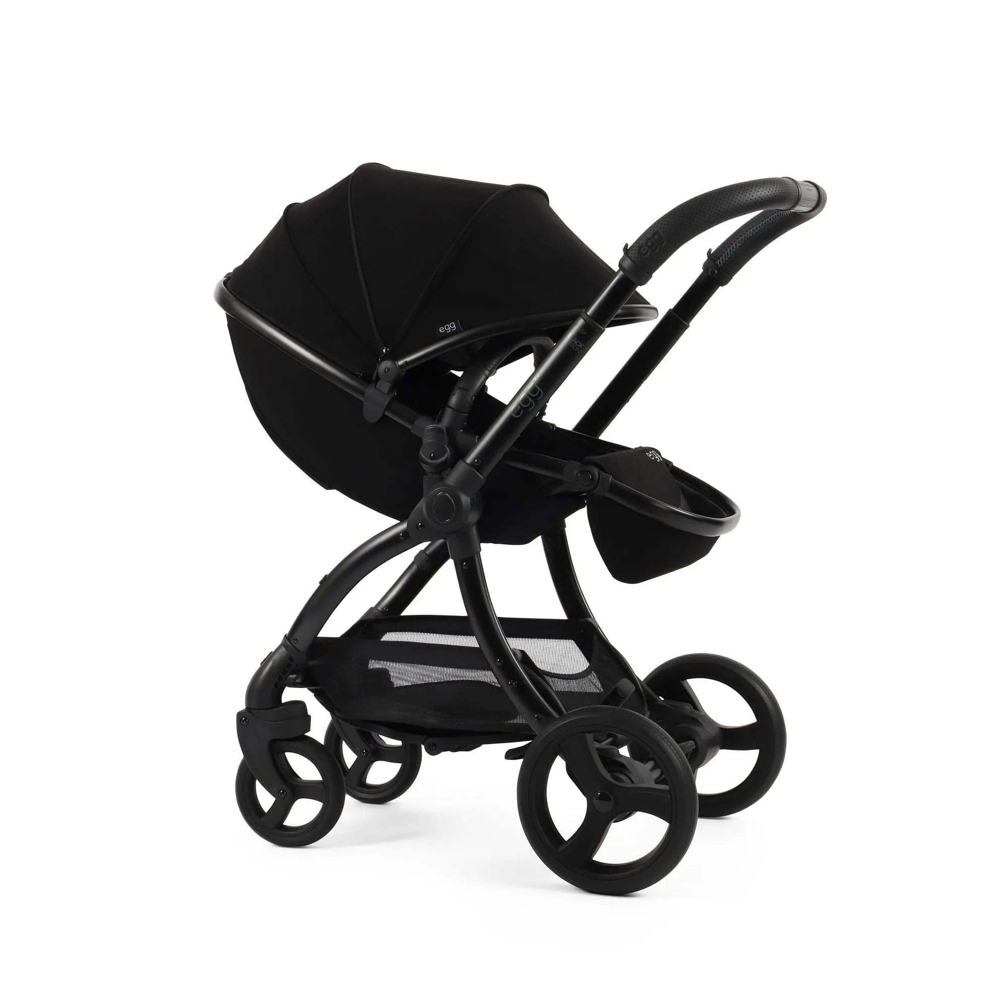 Egg 3 Luxury Shell i-Size Travel System - Black Edition (Exclusive)
