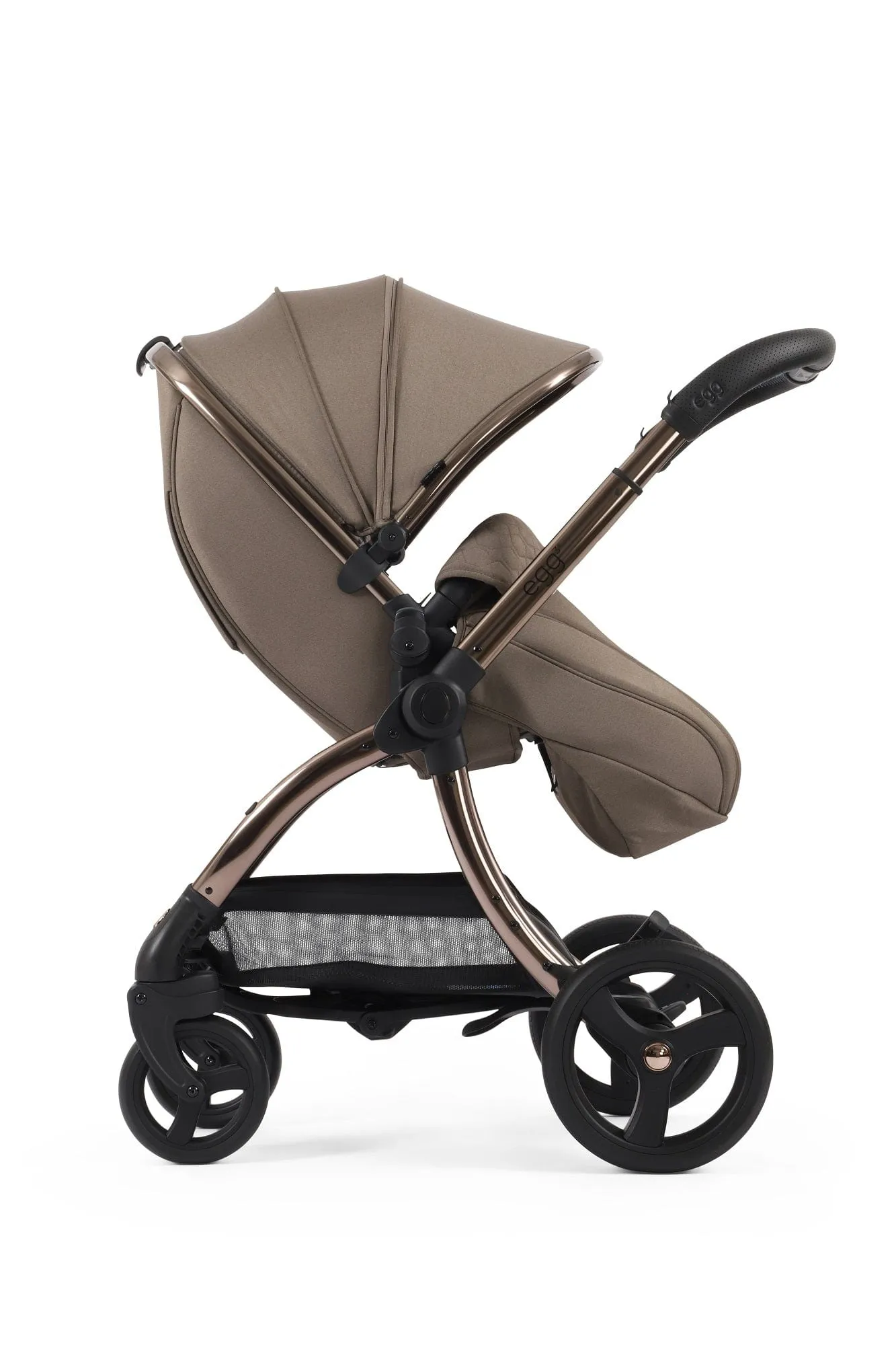 Egg 3 Luxury Shell i-Size Travel System - Mink (with FREE Mamaroo)