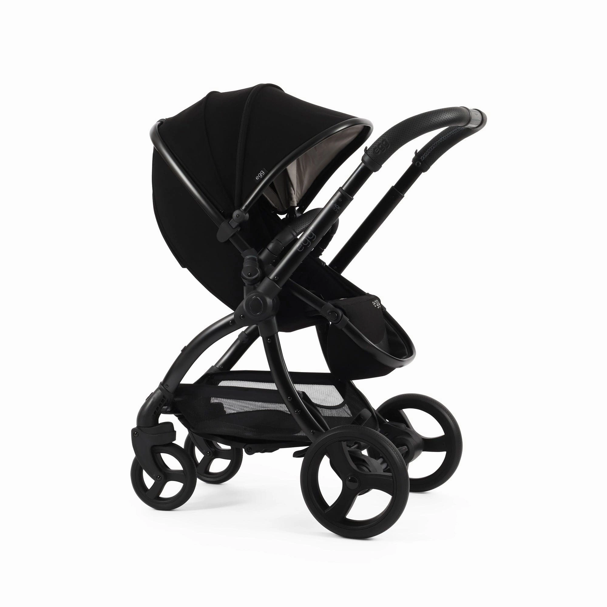 Egg 3 Luxury Shell i-Size Travel System - Black Edition (Exclusive)