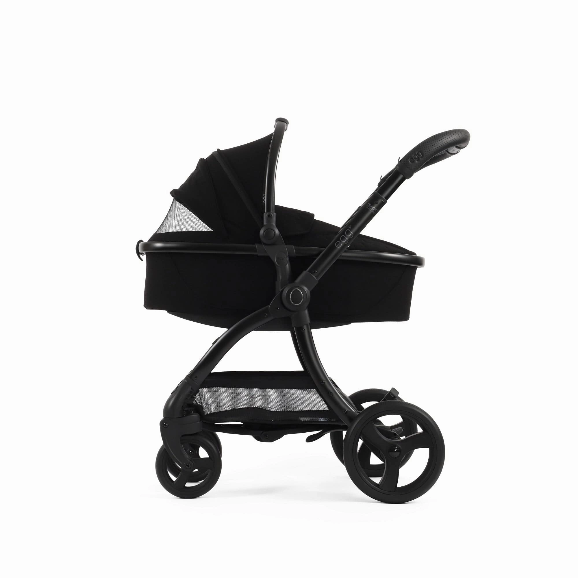 Egg 3 Luxury Shell i-Size Travel System - Black Edition (Exclusive)