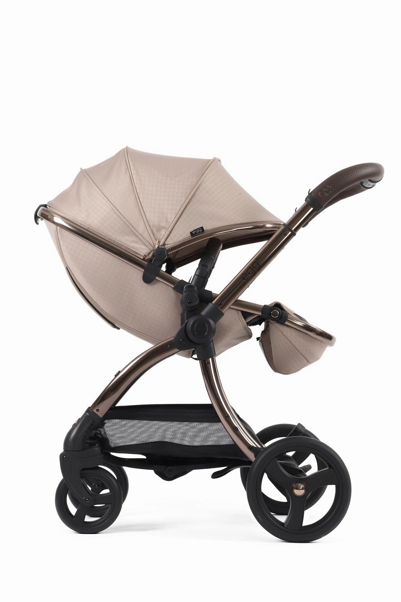 Egg 3 Luxury Shell i-Size Travel System - Houndstooth Almond (with FREE Mamaroo)