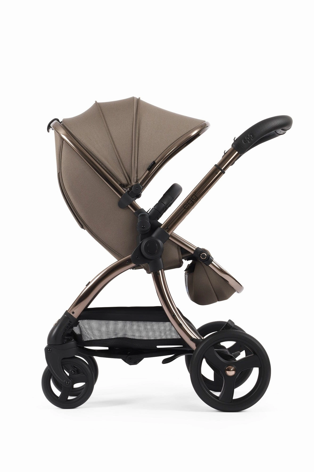 Egg 3 Luxury Shell i-Size Travel System - Mink (with FREE Mamaroo)