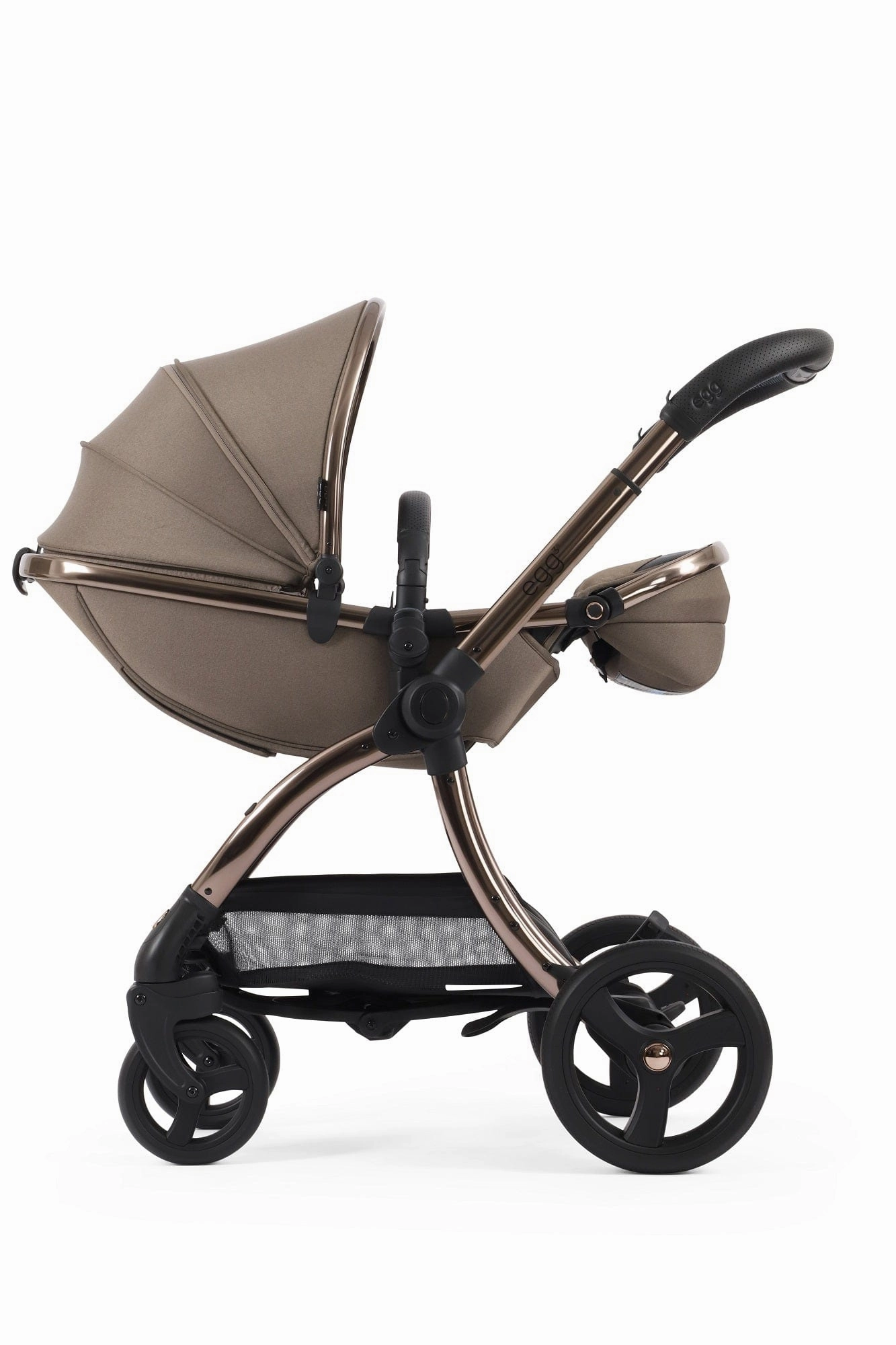 Egg 3 Luxury Shell i-Size Travel System - Mink (with FREE Mamaroo)