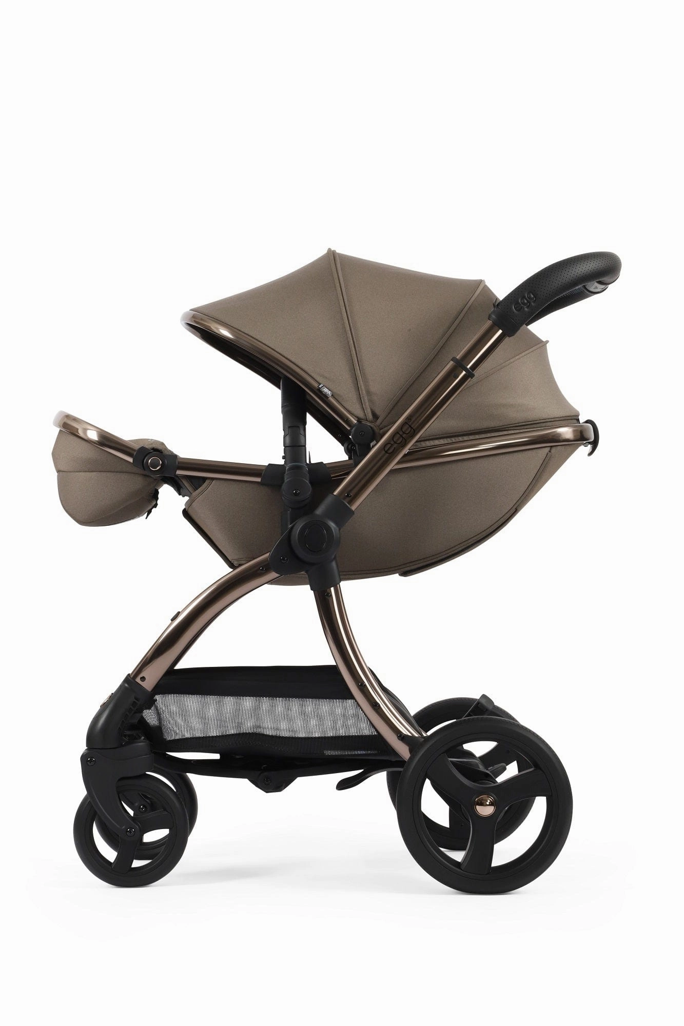 Egg 3 Luxury Shell i-Size Travel System - Mink (with FREE Mamaroo)