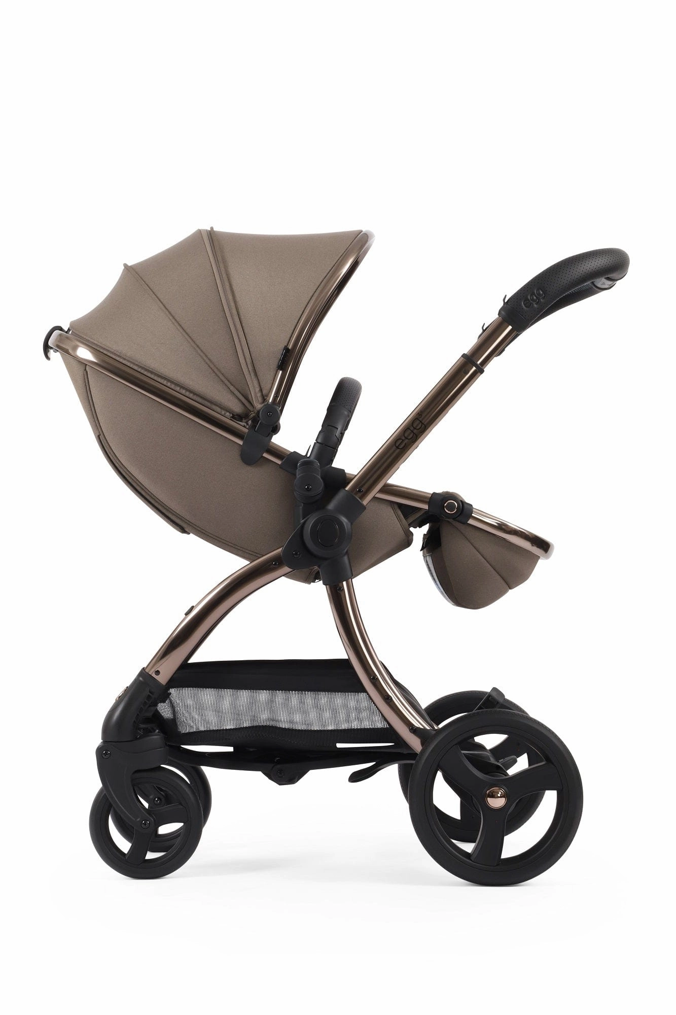 Egg 3 Luxury Shell i-Size Travel System - Mink (with FREE Mamaroo)