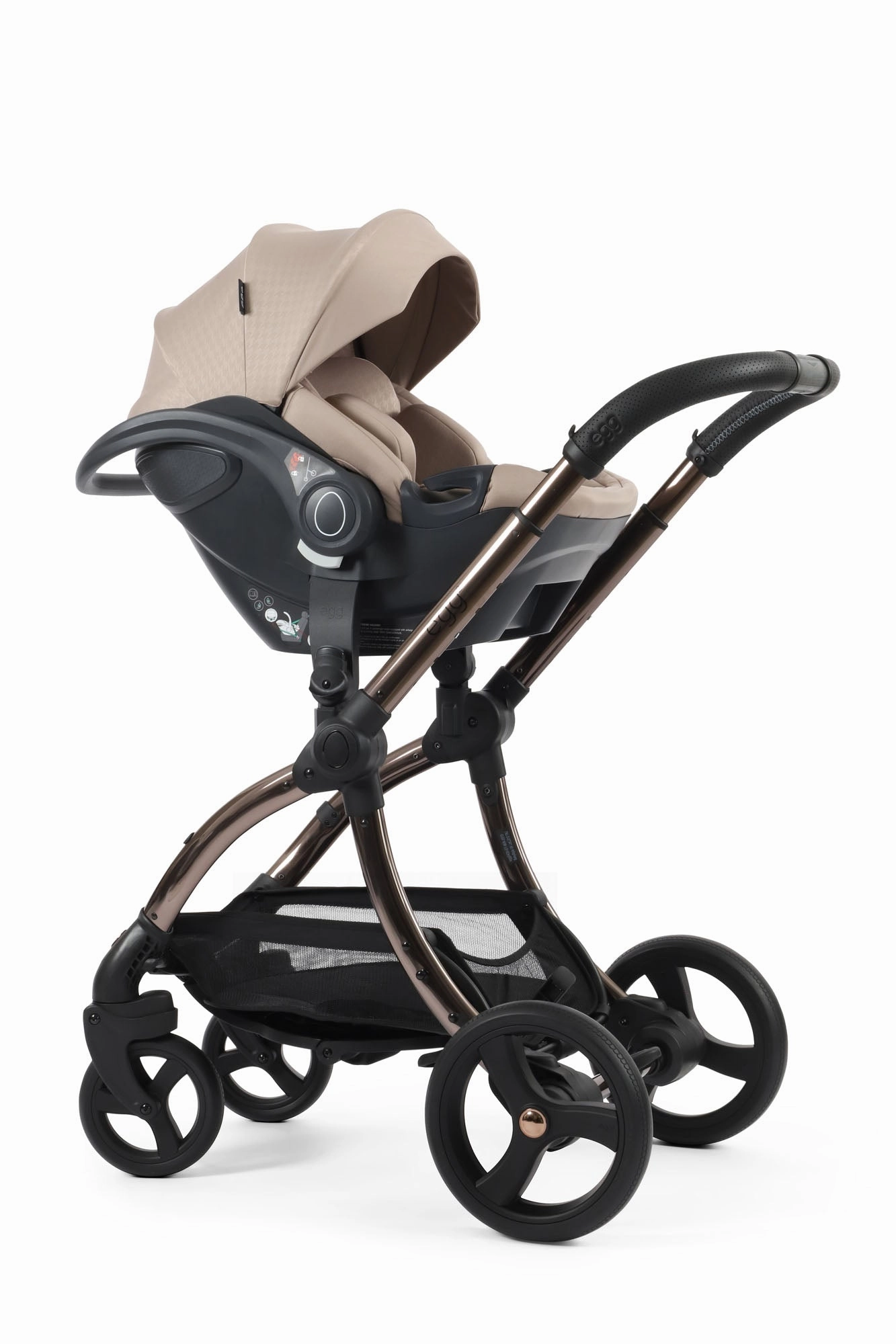 Egg 3 Premium Travel System Bundle in Feather, With Car Seat & Base
