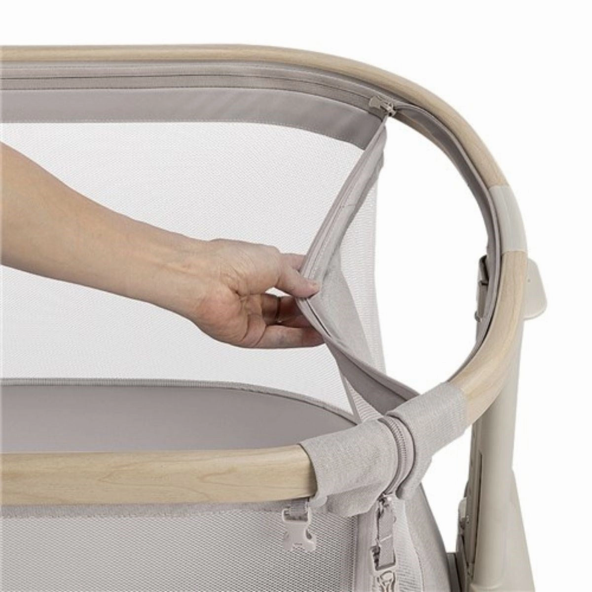 Egg 3 Premium Travel System Bundle in Feather, With Car Seat & Base