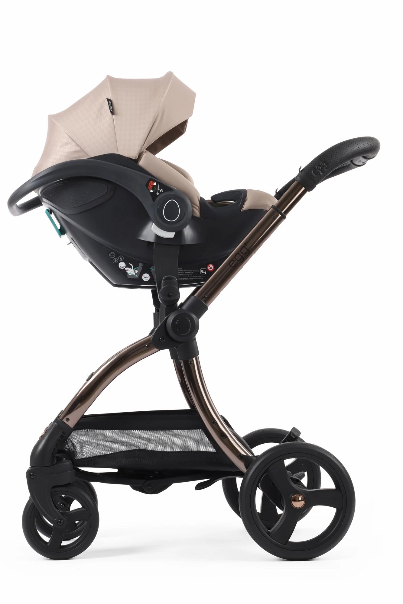 Egg 3 Premium Travel System Bundle in Feather, With Car Seat & Base