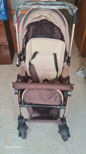 HUNY HUNY 3- in-1  Reversible Stroller/Pram Khakhee Rubber Wheels