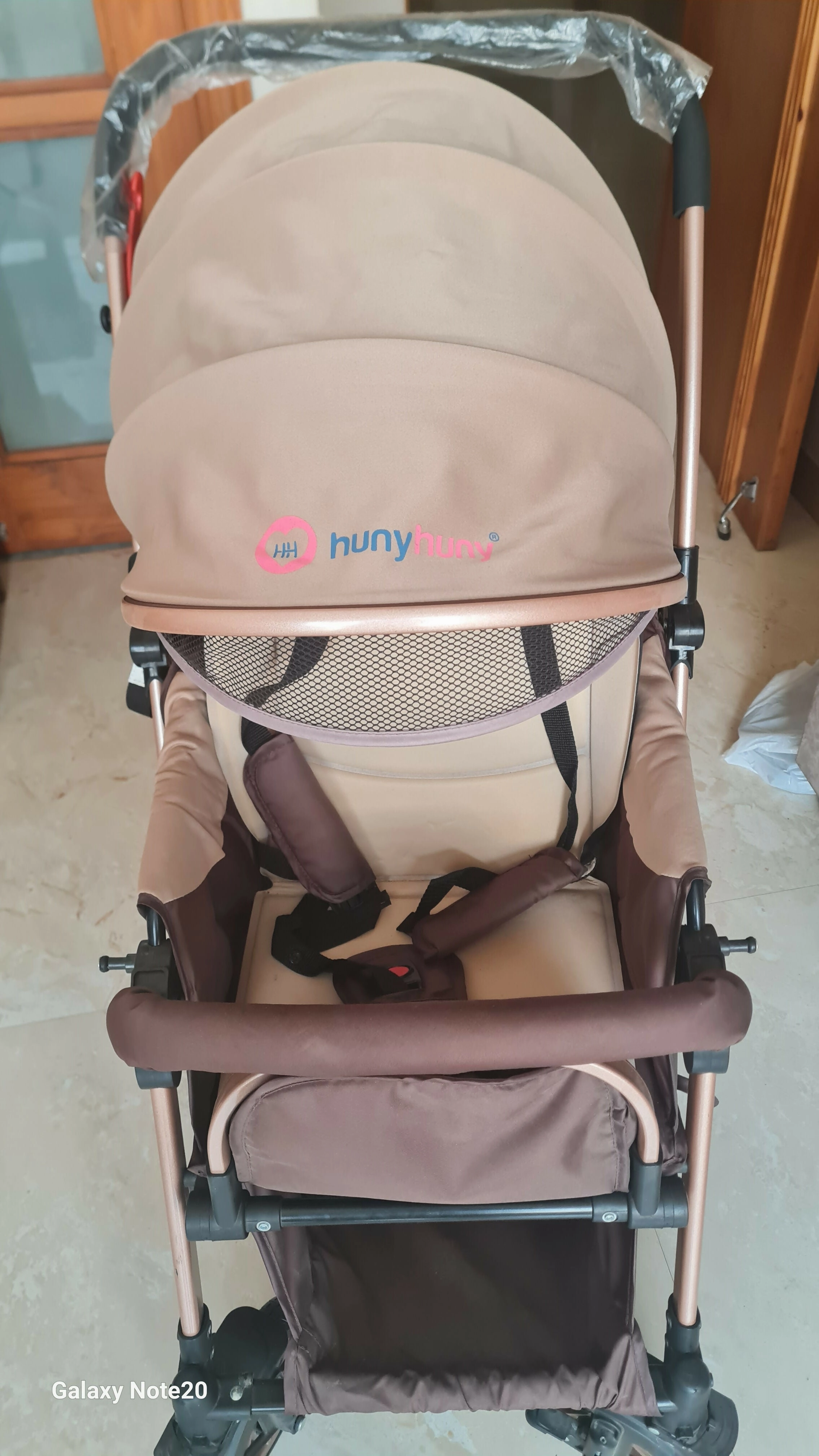 HUNY HUNY 3- in-1  Reversible Stroller/Pram Khakhee Rubber Wheels