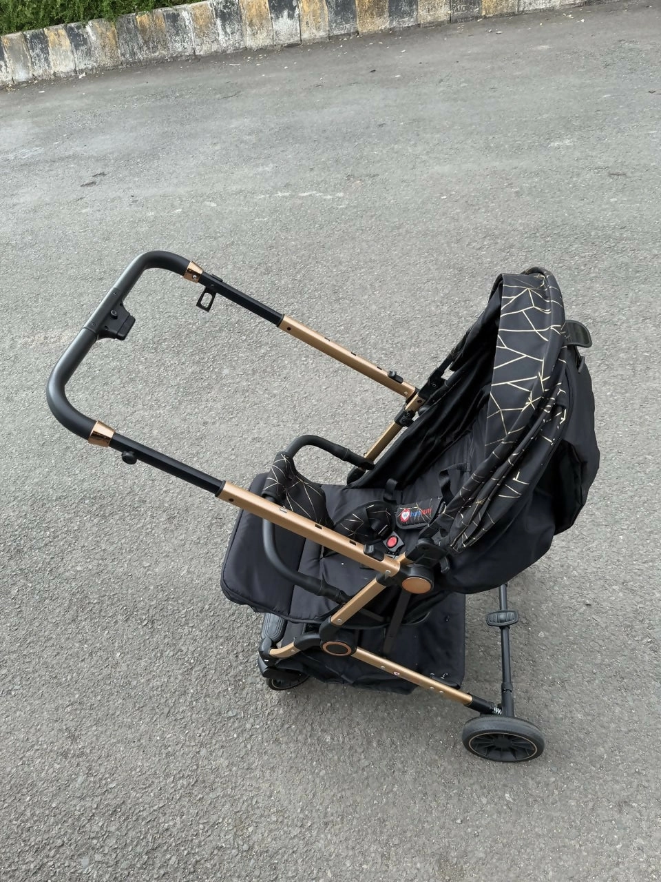 HUNY HUNY - Compact Flight Friendly One Touch Fold-Unfold Stroller/Pram