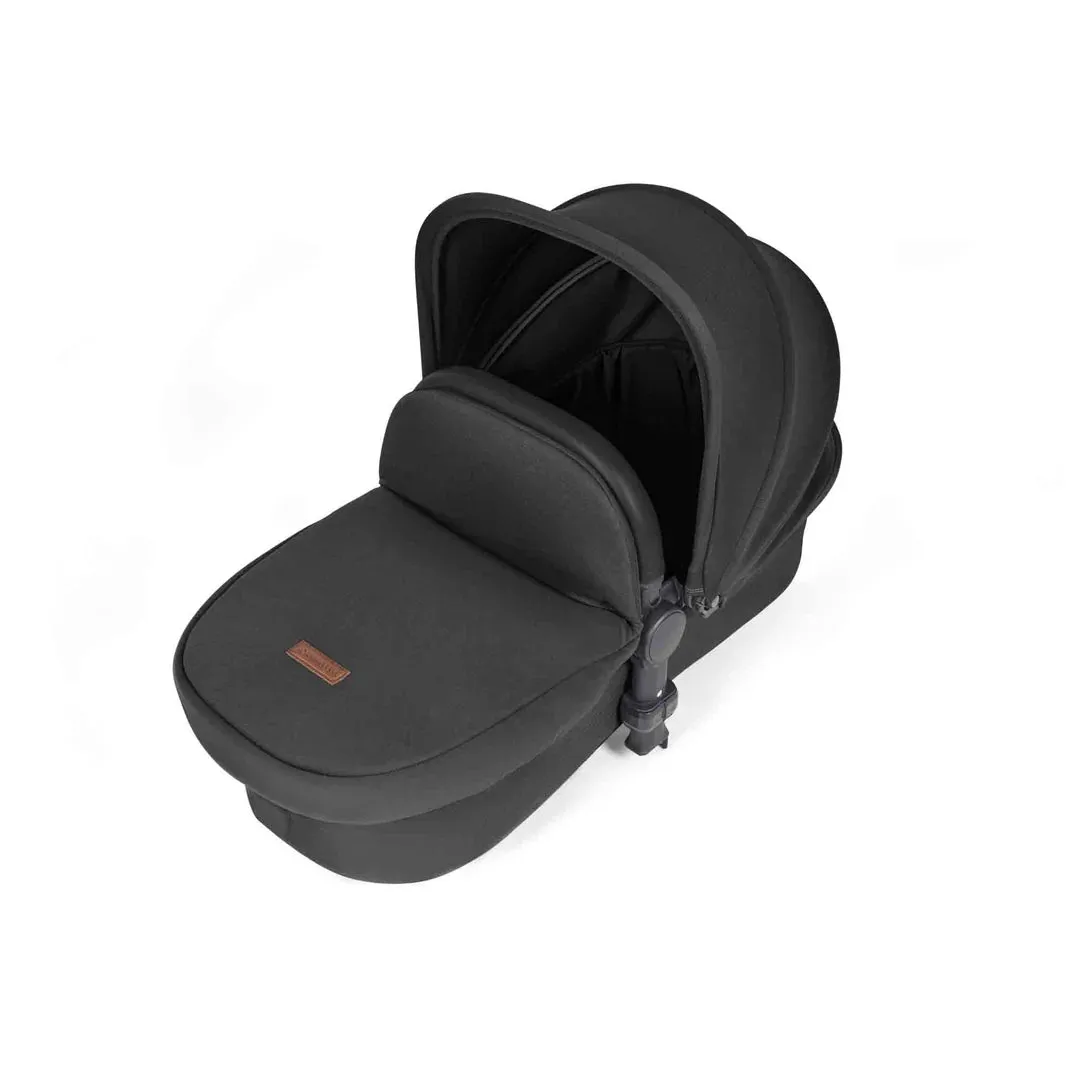 Ickle Bubba Stomp Luxe 12 Piece Travel System with i-Size Cirrus Car Seat & ISOFIX Base  - Black