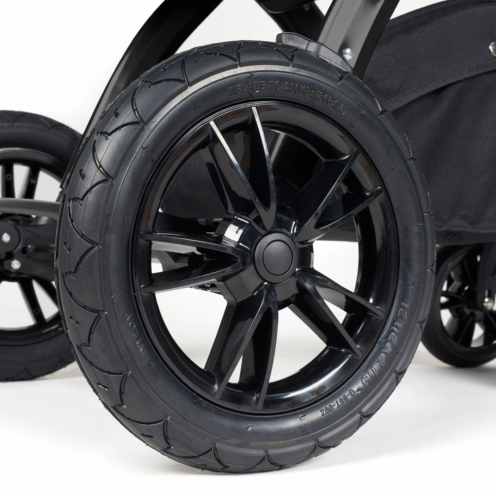 Ickle Bubba Stomp Luxe 2 in 1 Premium Pram - Black/Woodland/Black