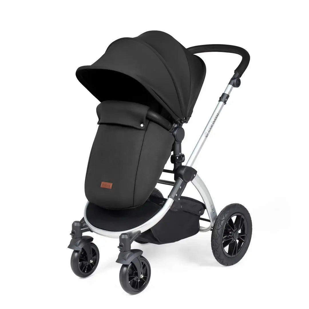Ickle Bubba Stomp Luxe Travel System & Home 14 Piece Bundle Silver Chassis - Black