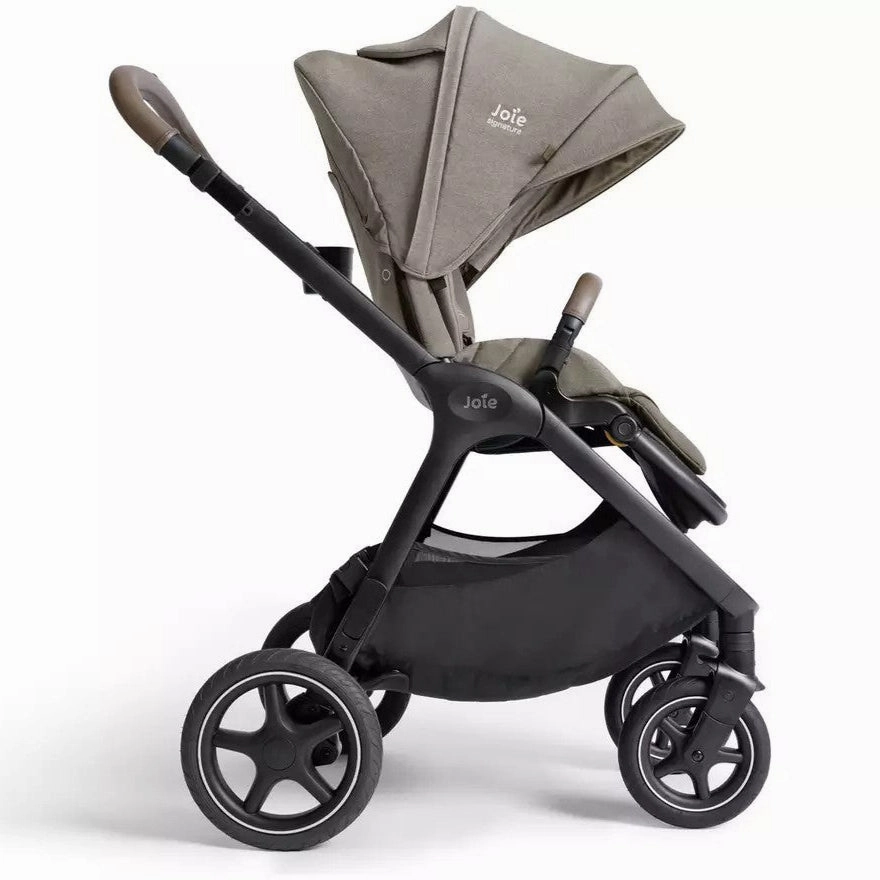 Joie Signature Finiti pram - Maple