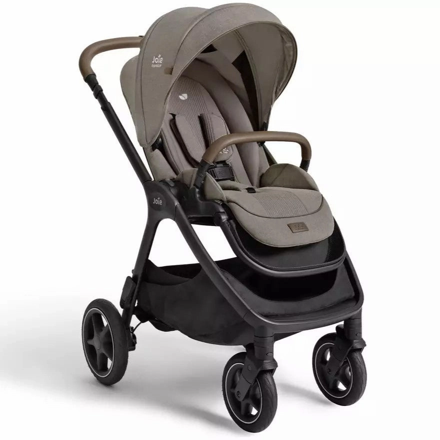 Joie Signature Finiti pram - Maple