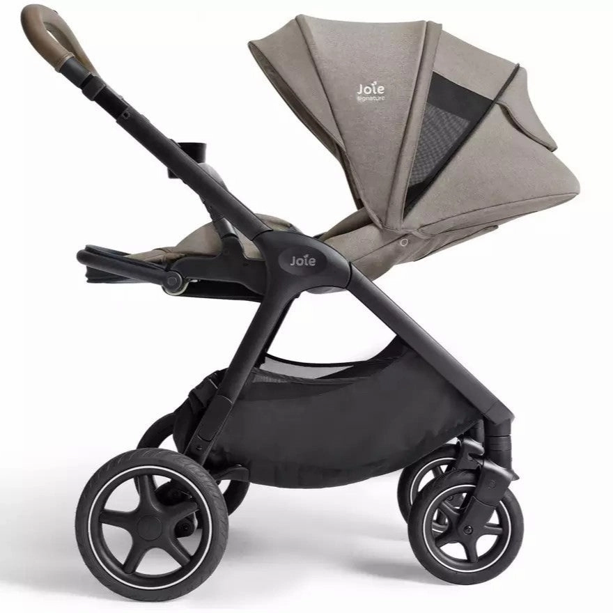 Joie Signature Finiti pram - Maple