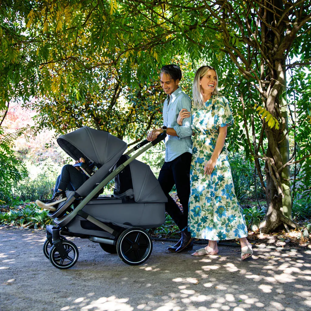 Joolz Geo3 Pram with Bonus Kit