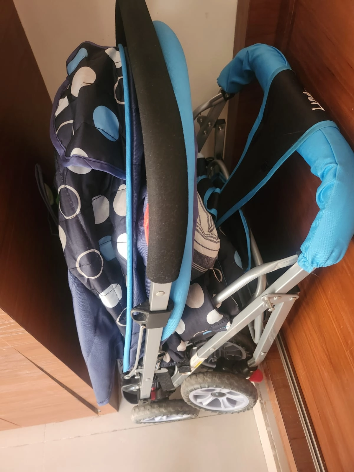 LUVLAP Sunshine Baby Stroller/Pram
