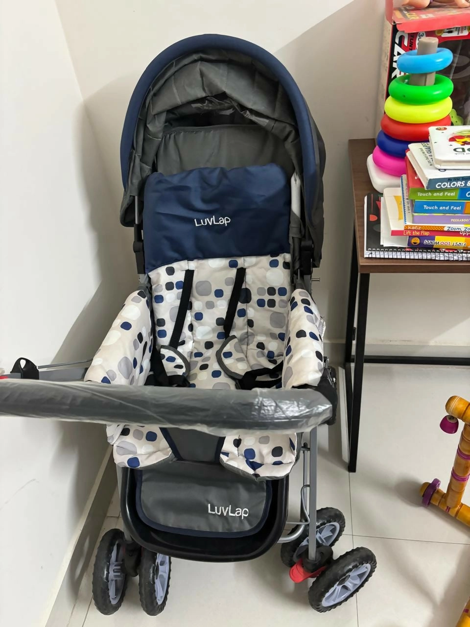 LUVLAP Sunshine Stroller/Pram