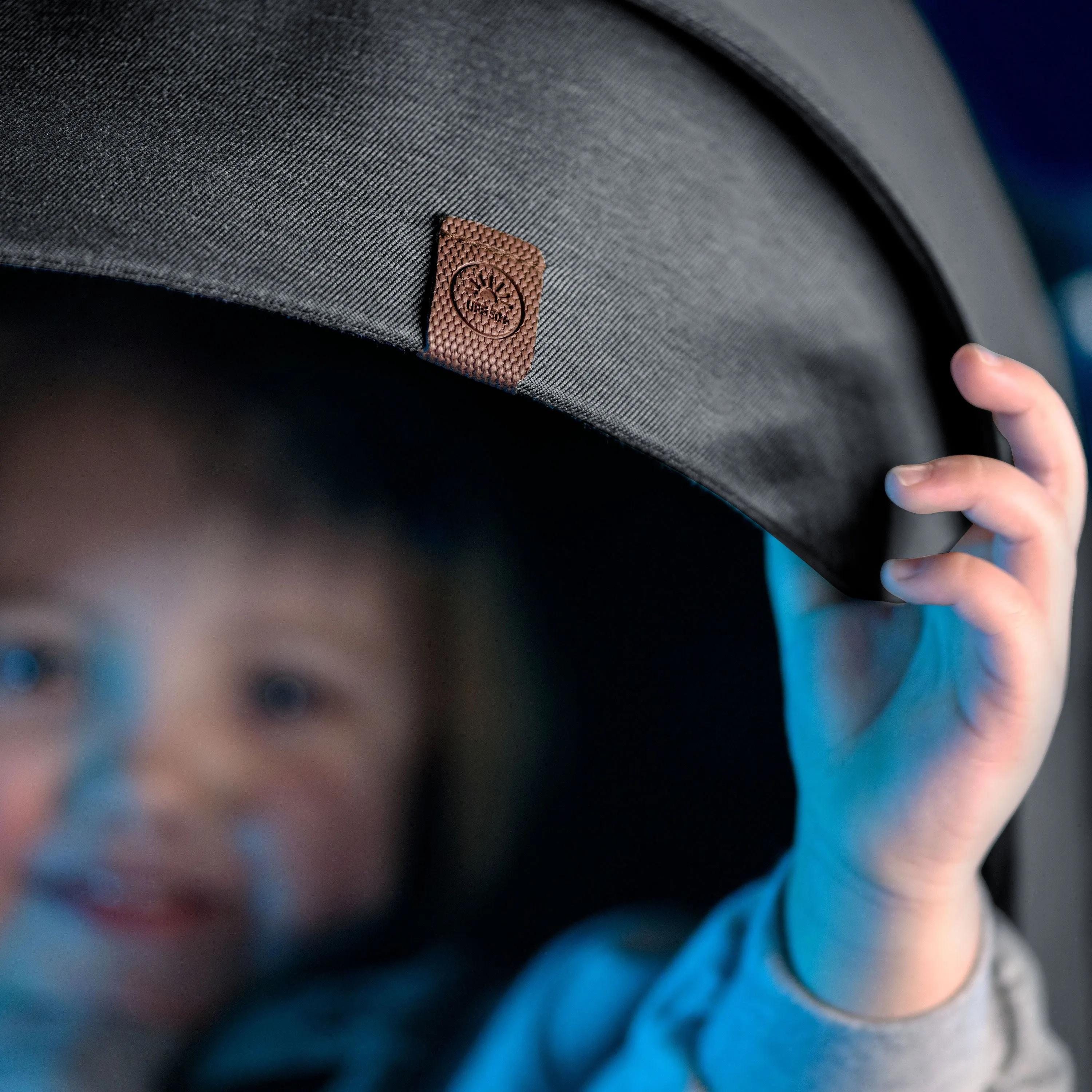 Maxi Cosi Fame Stroller and Bassinet - Twillic Black