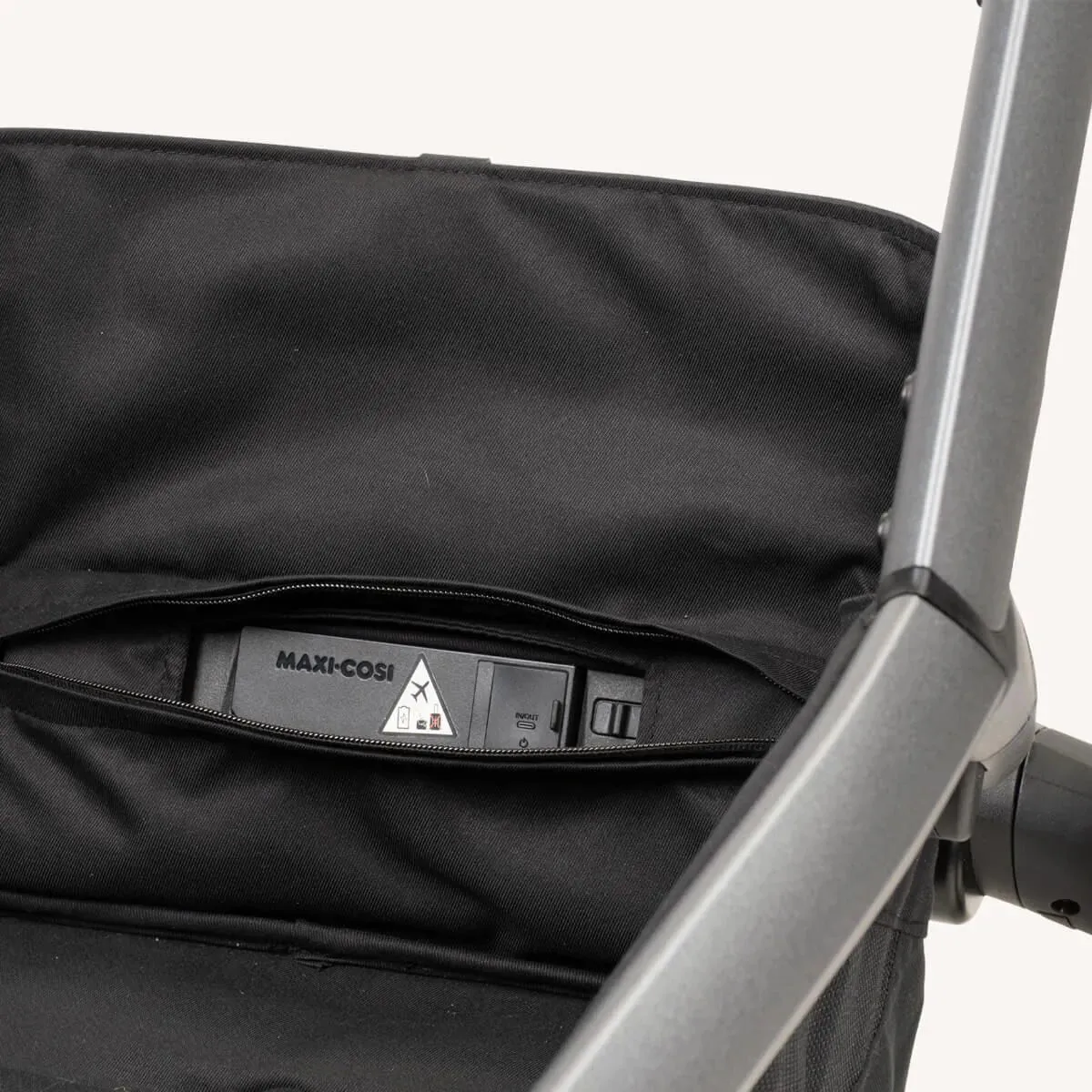 Maxi Cosi Fame Stroller and Bassinet - Twillic Graphite