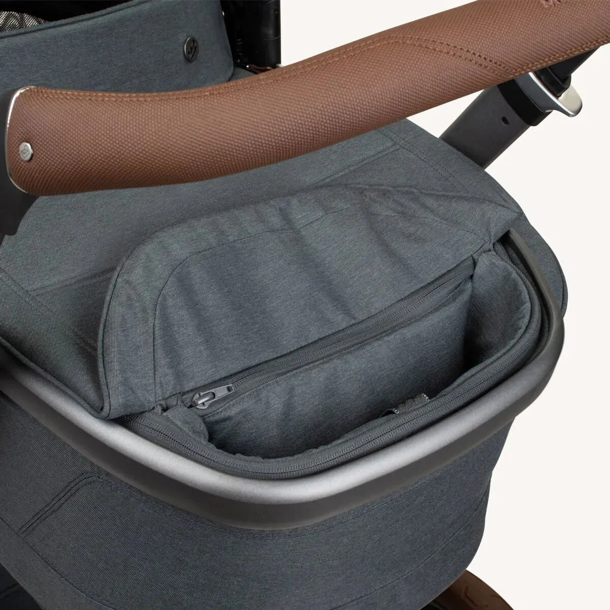 Maxi Cosi Fame Stroller and Bassinet - Twillic Graphite