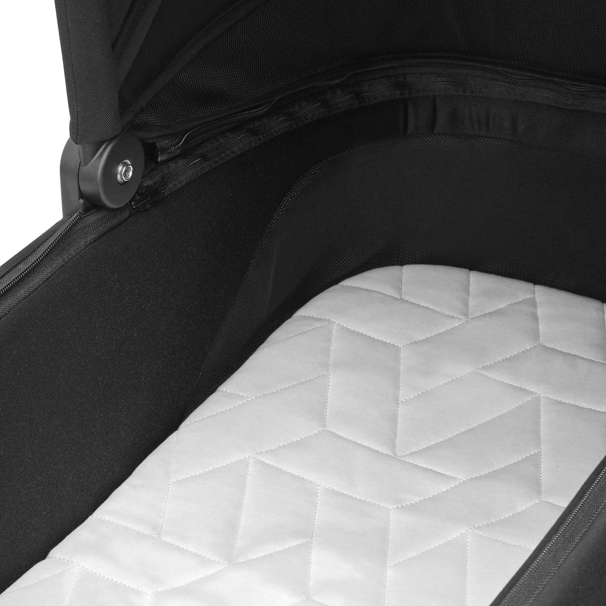 Maxi-Cosi Oxford  9pc Complete 360 Bundle - Twillic Black