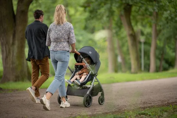Maxi Cosi Zelia Max 5-in-1 Modular Travel System