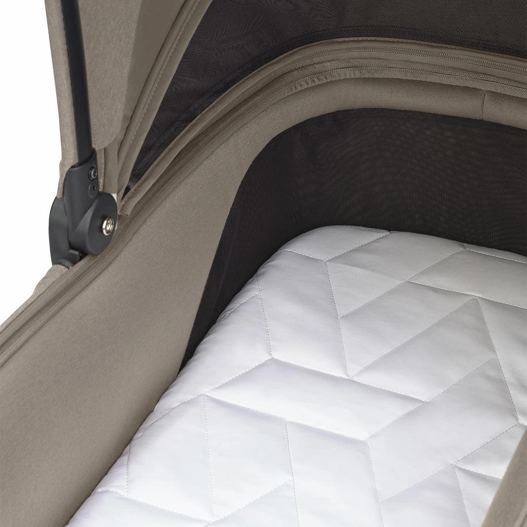 Maxi-Cosi Oxford Pushchair Essential Bundle
