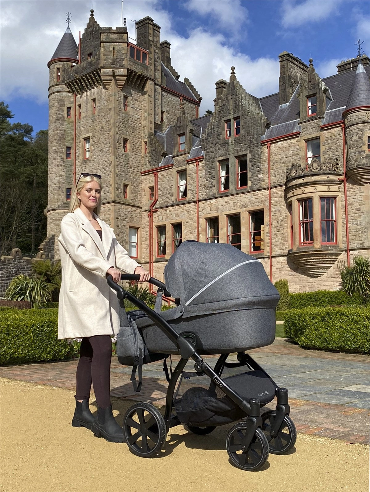 Noordi Fjordi V1 3in1 Essential Starter Travel & Nursery Bundle, Dark Grey