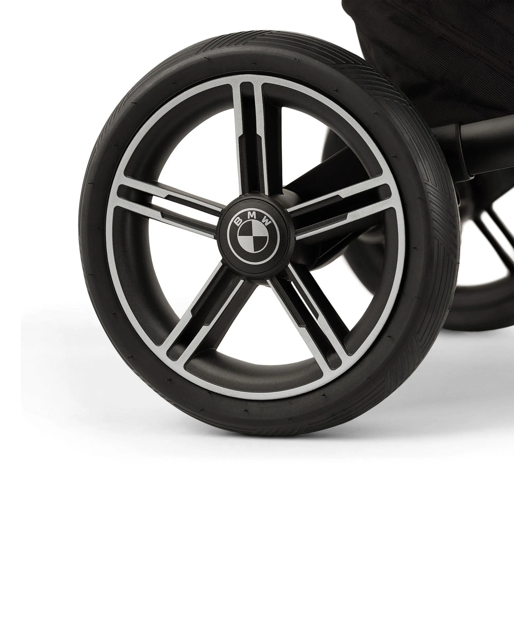 Nuna MIXX Next BMW Pushchair Bundle with PIPA Urbn Car Seat (3-Pieces)  Element