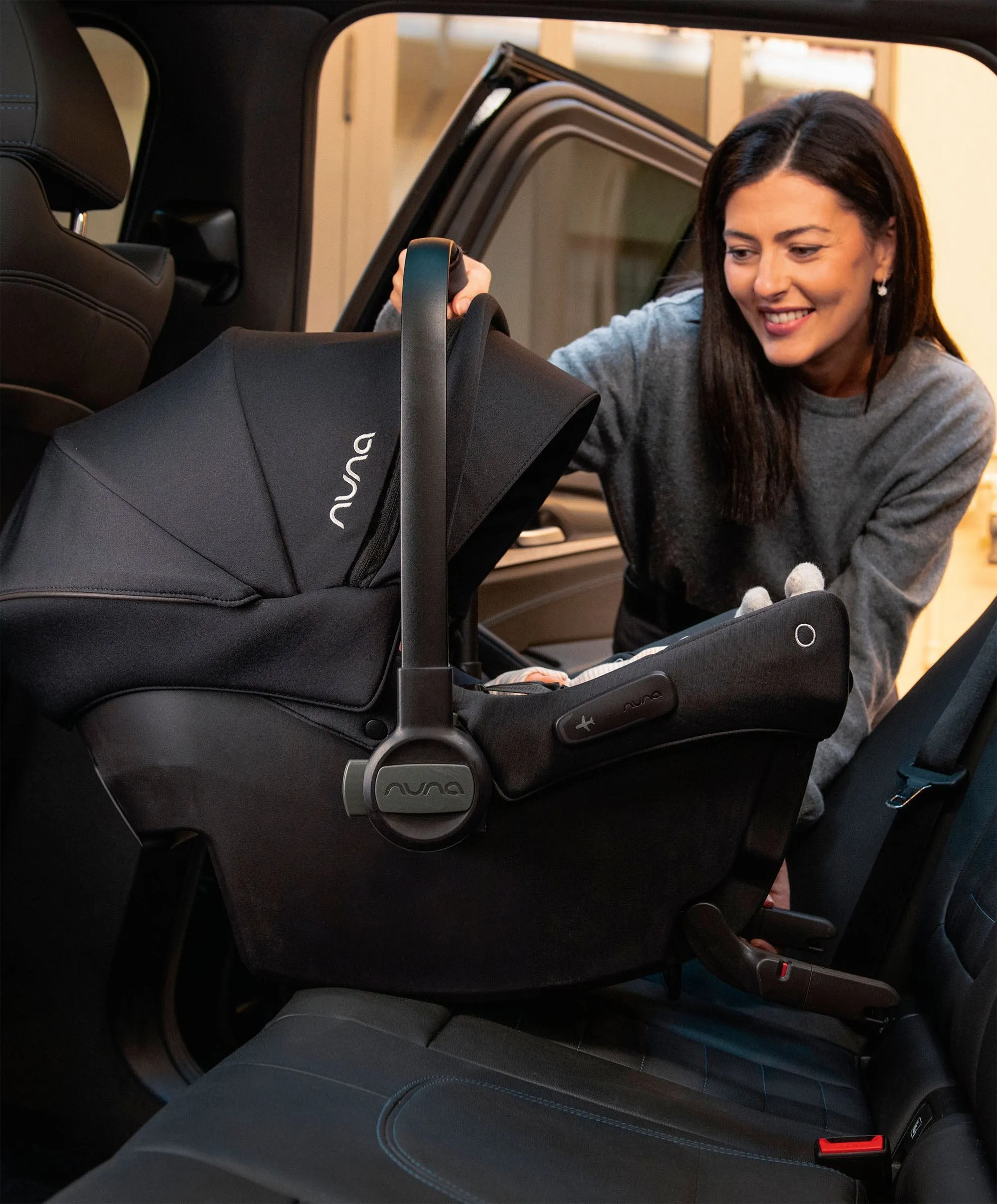 Nuna PIPA Urbn Car Seat  Caviar