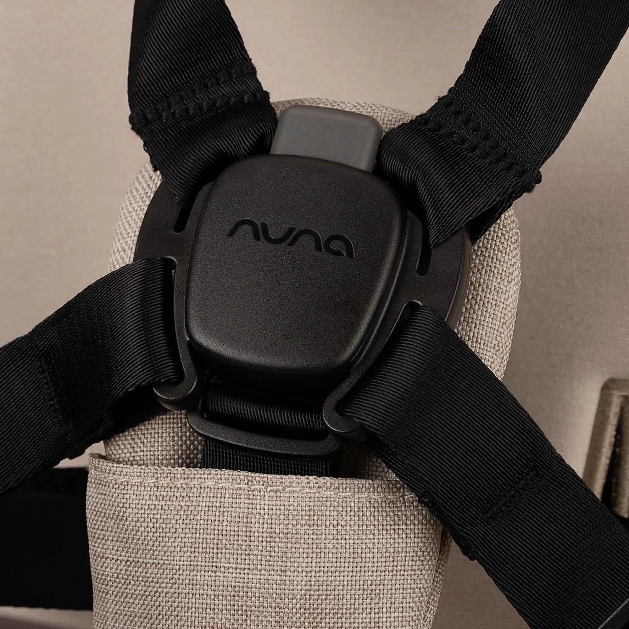 Nuna TRIV Next & ARRA Flex & BASE Curv Bundle - Biscotti
