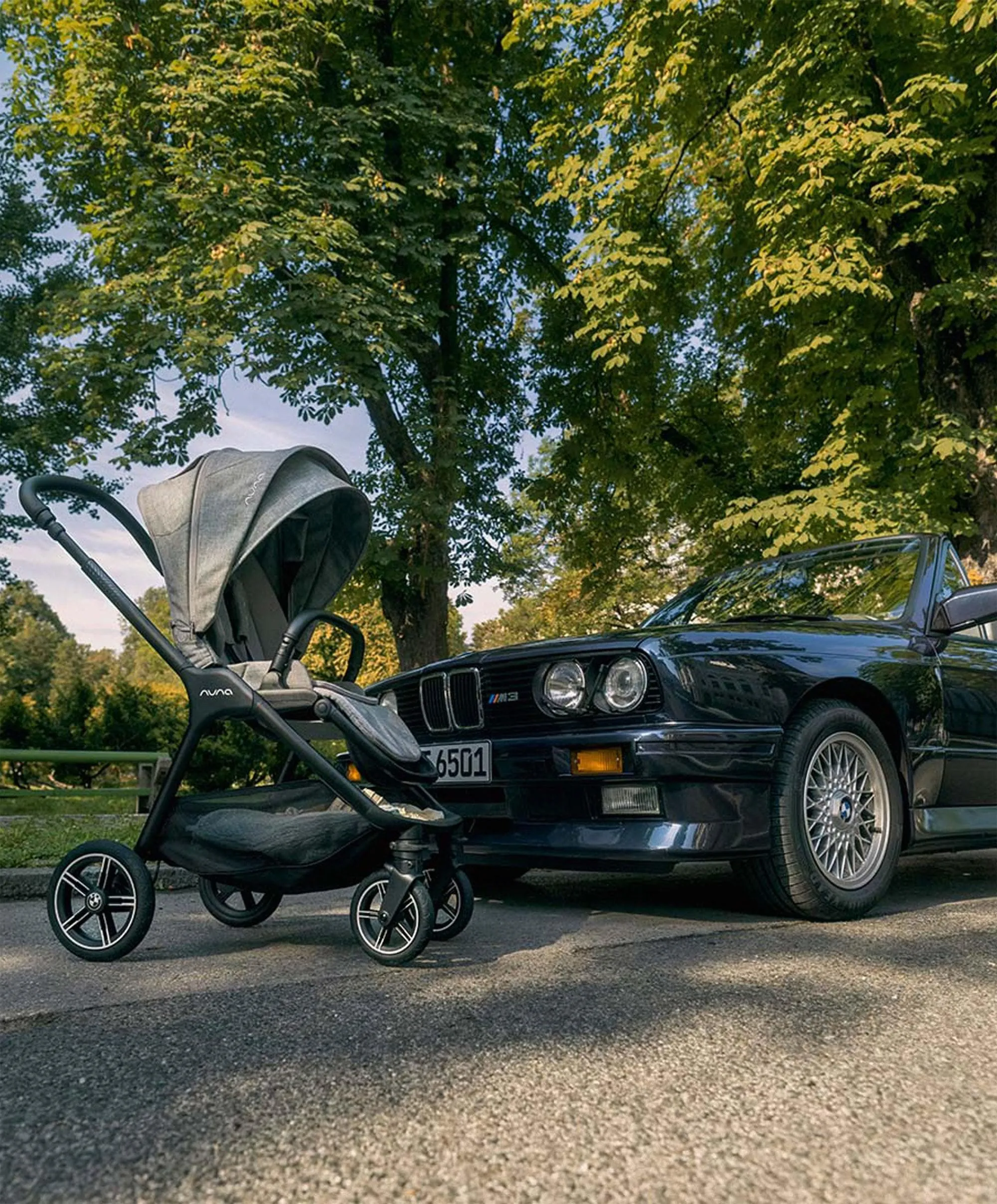 Nuna TRIV Next BMW Pushchair Bundle with PIPA Urbn Car Seat (3-Pieces)  Graphene