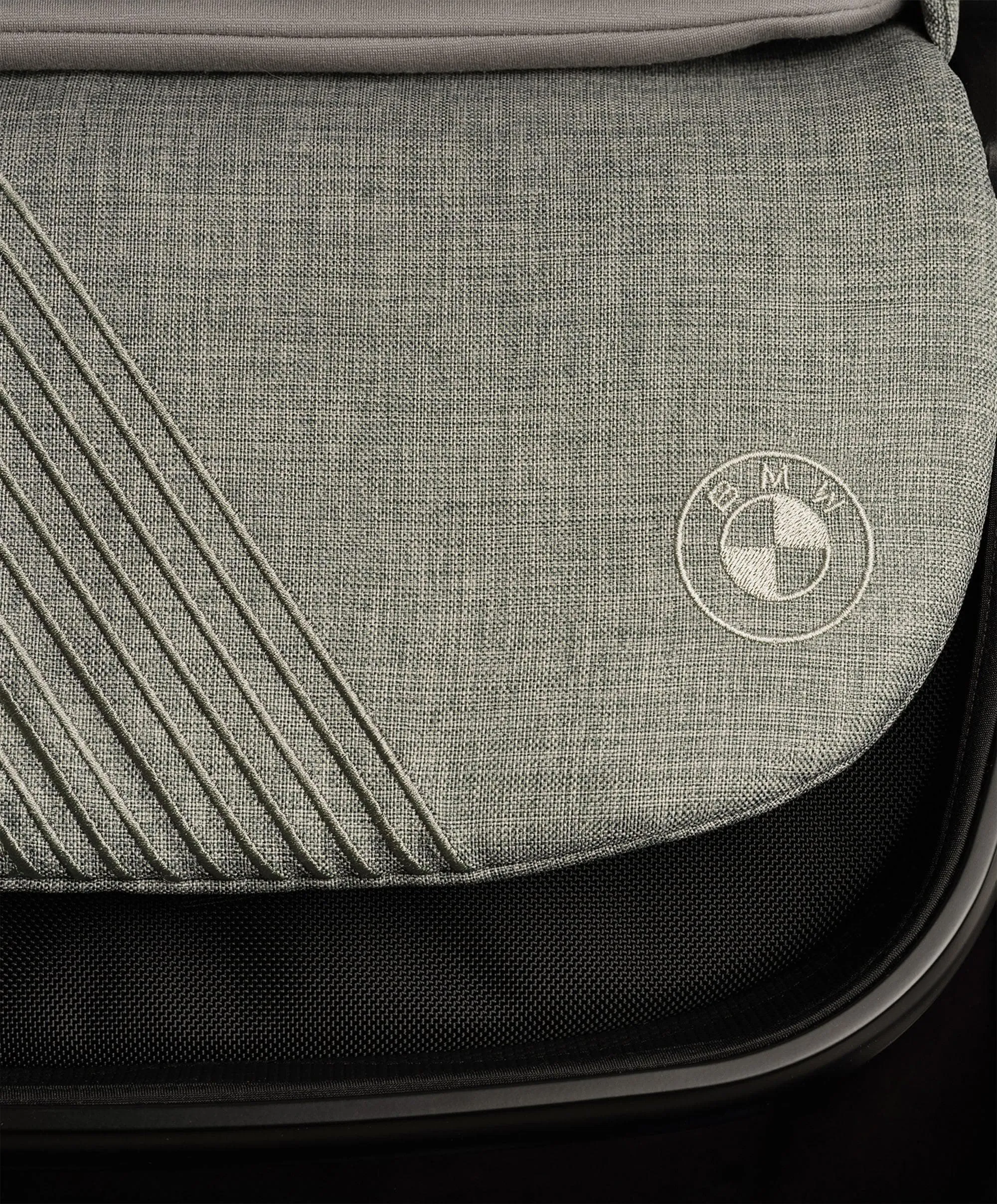 Nuna TRIV Next BMW Pushchair Bundle with PIPA Urbn Car Seat (3-Pieces)  Graphene