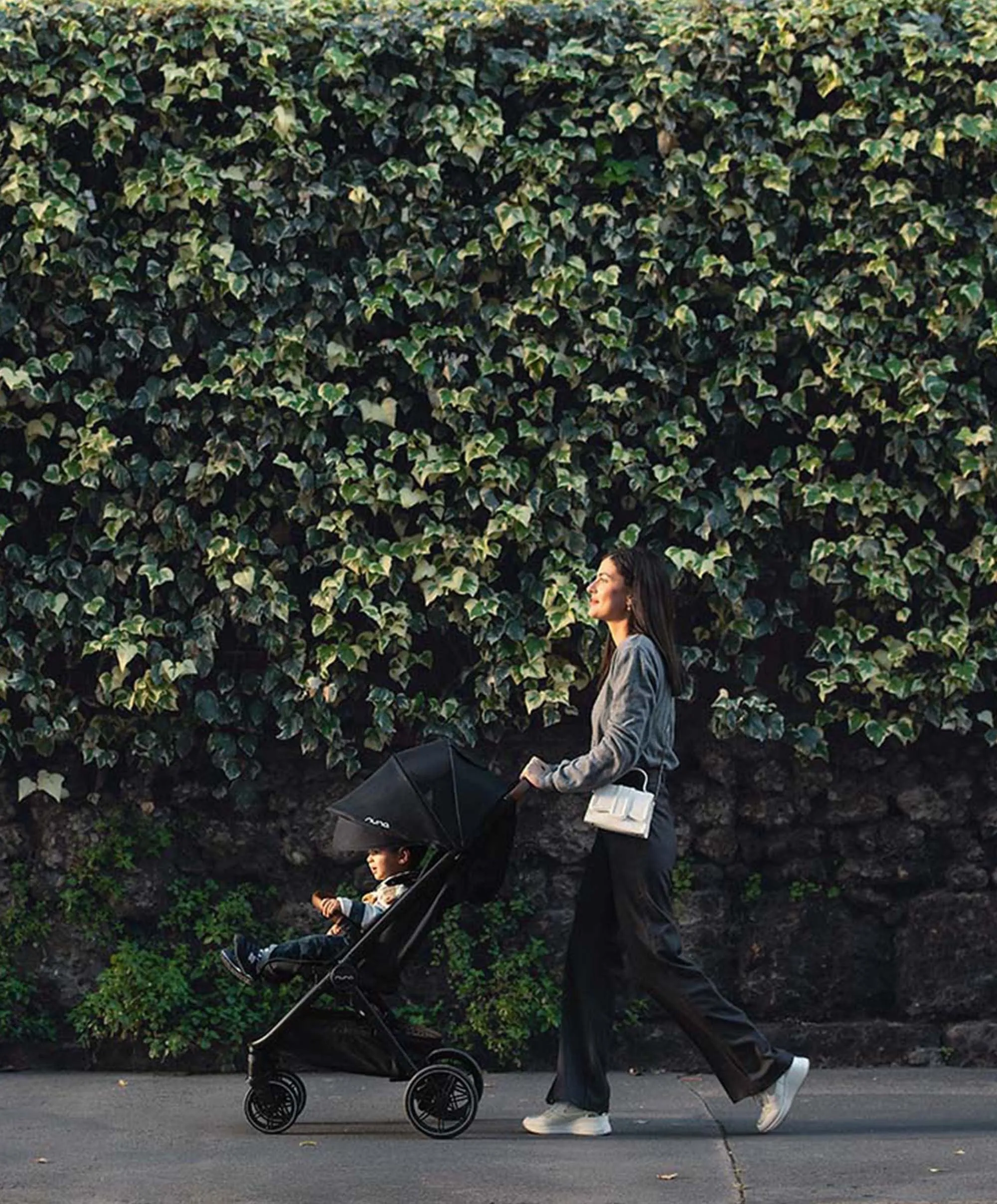 Nuna TRVL lx Stroller - Caviar