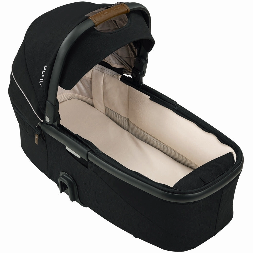 Nuna Demi Grow Bassinet   Stand