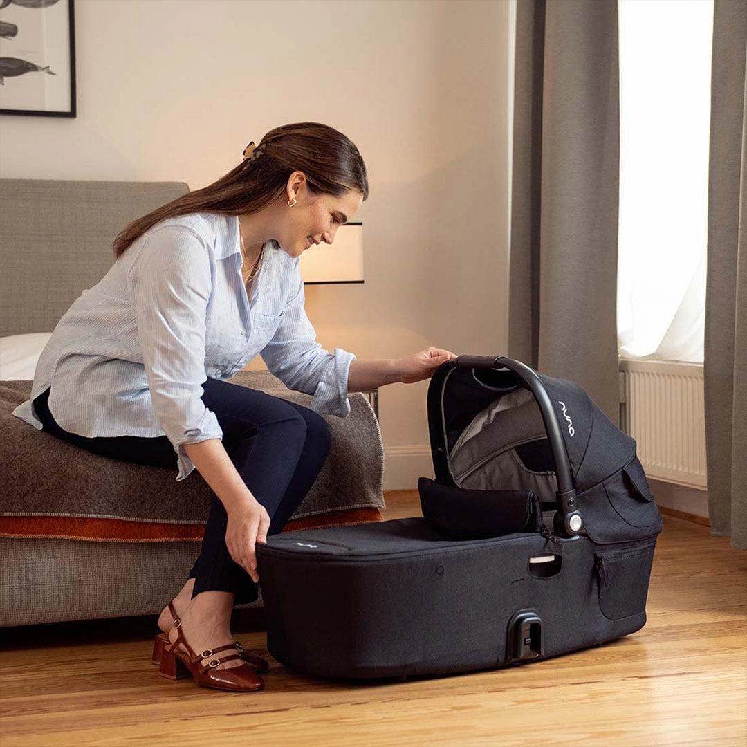 Nuna DEMI Next   PIPA Next Travel System  - Caviar
